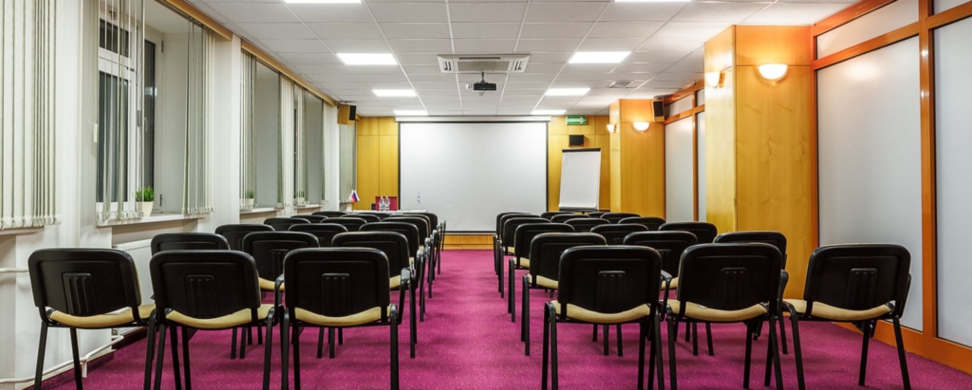 Фотографии конференц-зала Атаман