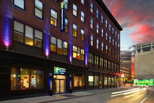 Фотография гостиницы Hotel Indigo Boston Garden, an IHG Hotel