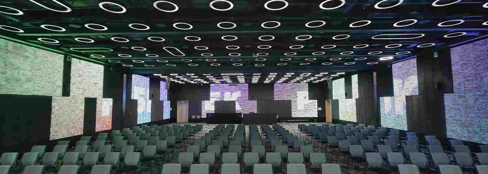 Фотография конференц-зала Большой зал Центра событий РБК