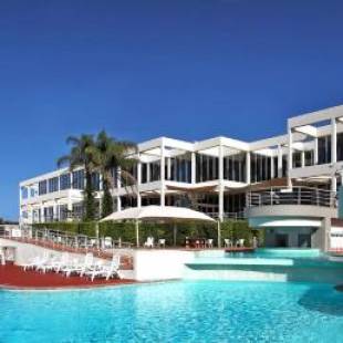 Фотографии гостиницы 
            Absolute Beachfront Opal Cove Resort