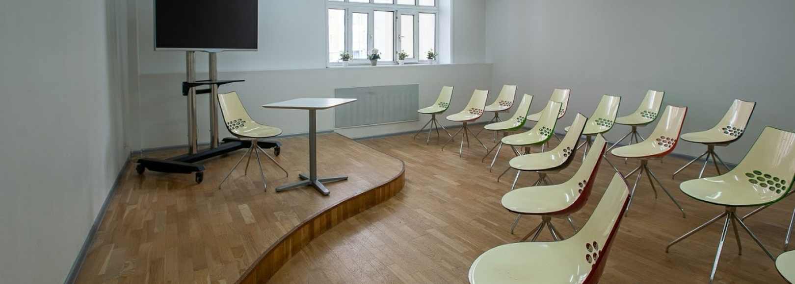 Фотография конференц-зала КЦ Зодчие Лекторий №114