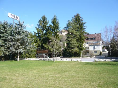 Фотография гостиницы Hotel Landgasthof Fromm