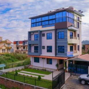 Фотография гостиницы Hotel Golden Three