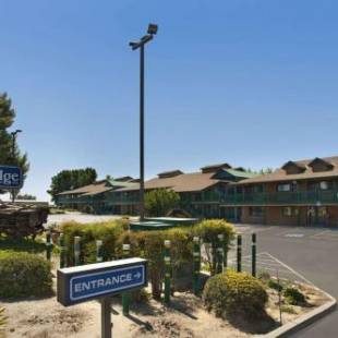 Фотографии гостиницы
Travelodge by Wyndham Lemoore Near Naval Air Station
