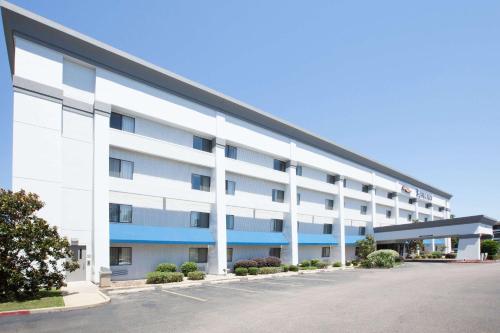 Фотография гостиницы Baymont by Wyndham Texarkana