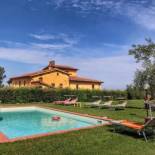 Фотография гостевого дома Cozy Apartment in Castelfranco di Sopra with Lawn & Pool