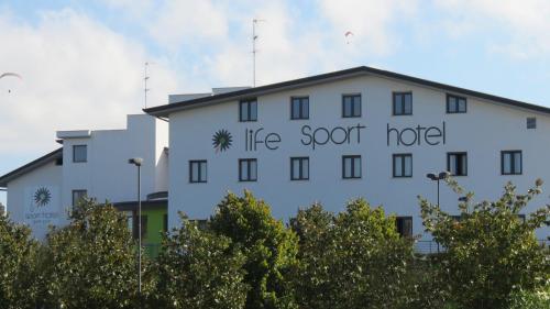 Фотография гостиницы Life Sport Hotel