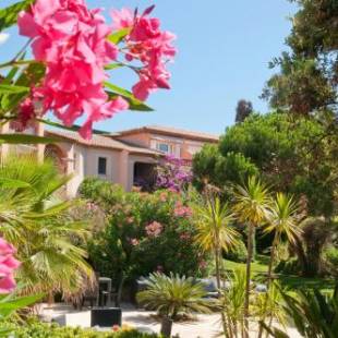 Фотографии апарт отеля
Résidence Pierre & Vacances La Pinède