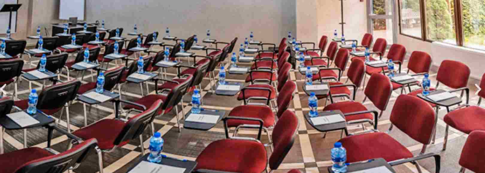 Фотография конференц-зала Валенсия на 70 человек