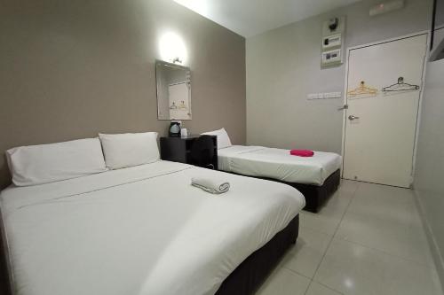 Фотография гостиницы OYO 89959 Nice Stay Three Six Five Services