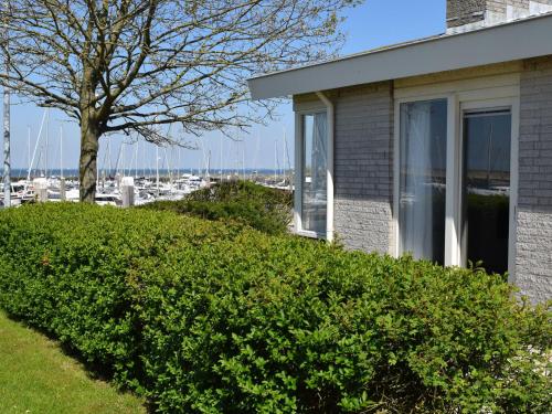 Фотография гостевого дома Cozy Holiday Home In Kamperland With Garden