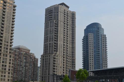 Фотография гостиницы Bombay Suites Mississauga