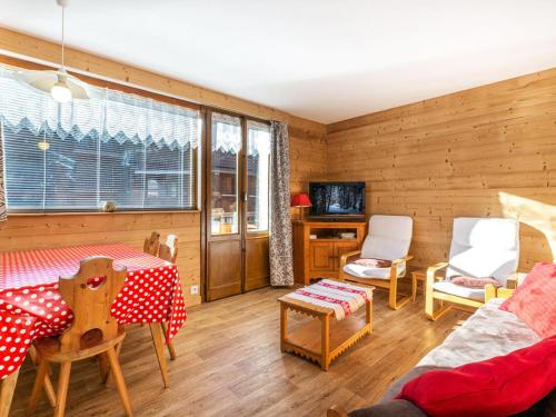 Фотография гостевого дома Appartement La Clusaz, 3 pièces, 5 personnes - FR-1-437-60