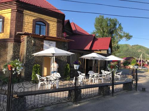 Фотография мини отеля Замок алтайских легенд