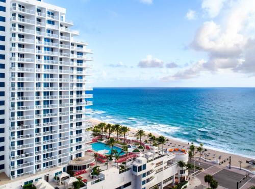 Фотография гостиницы Hilton Fort Lauderdale Beach Resort
