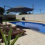 Фотография мотеля Ploughmans Motor Inn