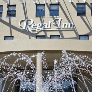 Фотография гостиницы Regal Inn Hotel Midrand