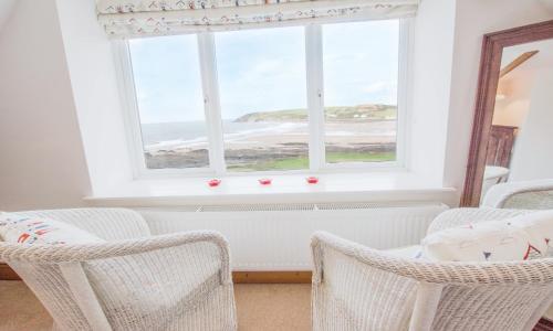 Фотография гостевого дома Stables Croyde | 4 Bedrooms / Sleeps 8 | Sea & Beach Views