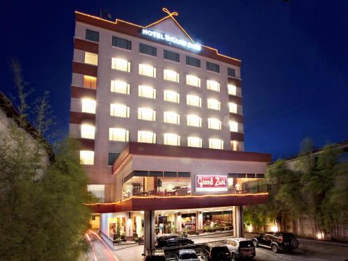 Фотографии гостиницы 
            Grand Zuri Dumai