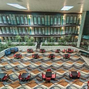 Фотографии гостиницы
Fifth Season Inn & Suites