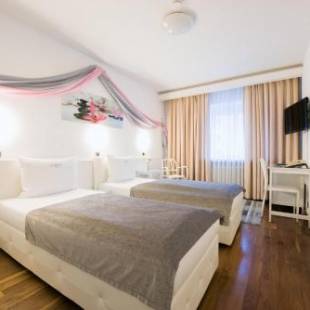 Фотографии гостиницы
Hotel Rivoli