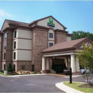 Фотографии гостиницы
Holiday Inn Express & Suites Maumelle, an IHG Hotel