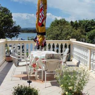 Фотографии гостевого дома
Apartments by the sea Punat, Krk - 5329