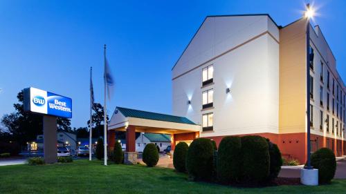 Фотография гостиницы Best Western Springfield West Inn