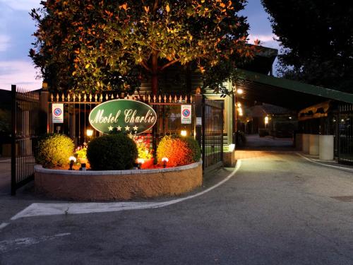 Фотография мотеля Motel Hotel Charlie