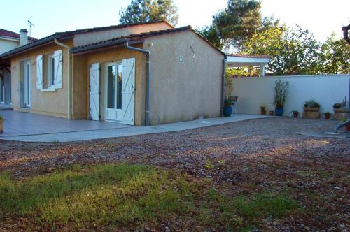 Фотография гостевого дома Gîte proche St Emillion