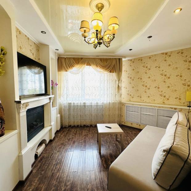 Фотографии квартиры 
            Апартаменты трехкомнатные 050 по ул. Красноармейская, д. 100