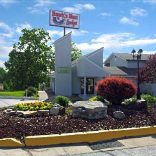 Фотографии мотеля
Hawk's Nest Lodge