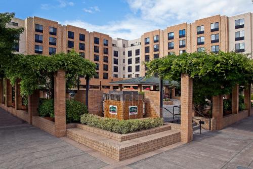 Фотография гостиницы Courtyard Portland Downtown / Convention Center