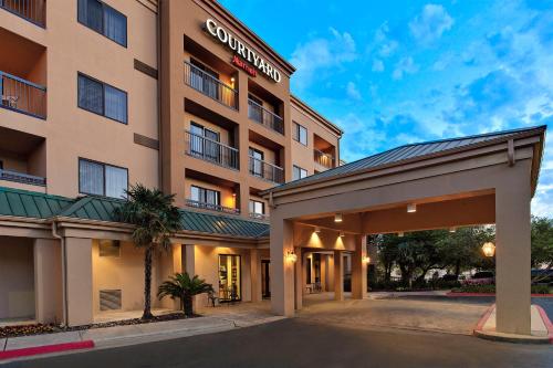 Фотография гостиницы Courtyard by Marriott Austin The Domain Area