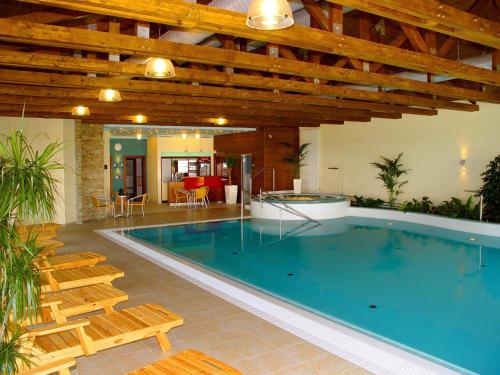 Фотография гостиницы Wellness Hotel Happy Star