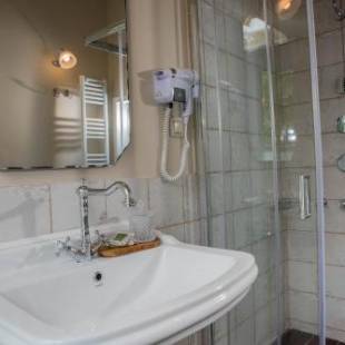 Фотографии апарт отеля
Kyria Boutique House