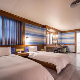 Фотографии гостиницы
Golden Phoenix Hotel