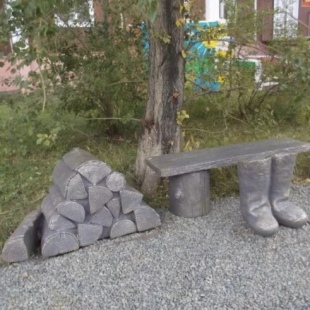 Фотография памятника Скульптура Валенки