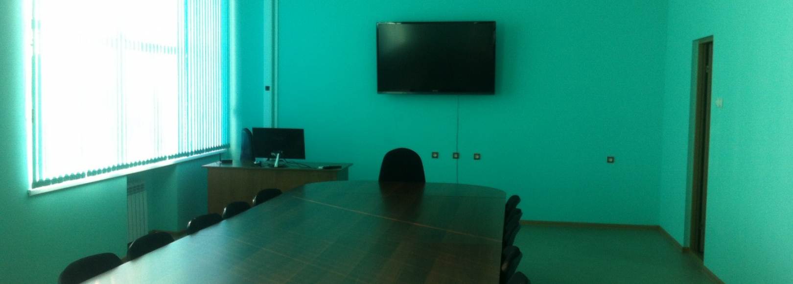 Фотография комнаты для переговоров Бизнес-инкубатора Паршин