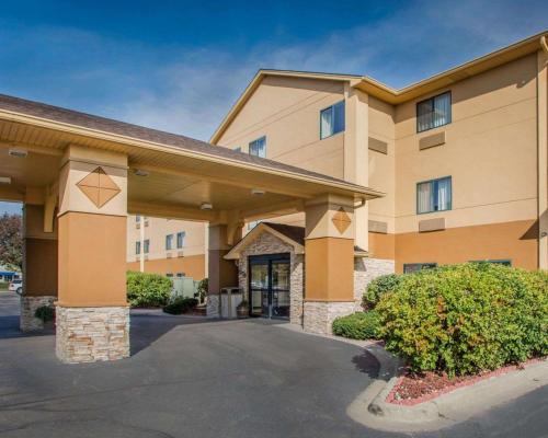 Фотография гостиницы Comfort Inn Joliet West I-80