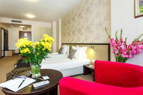 Фотография гостиницы City Avenue Hotel by HMG