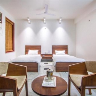 Фотография гостиницы Hotel Bhakti Dhama