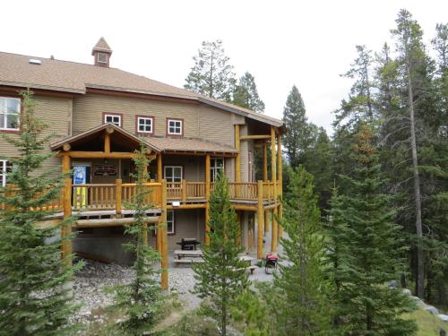 Фотография хостела HI-Banff Alpine Centre