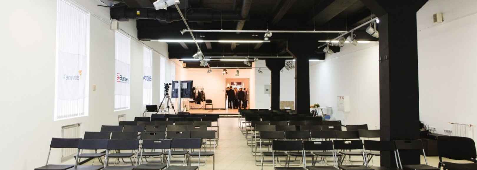 Фотография конференц-зала Музей современного искусства Артмуза Зал галерея Ц