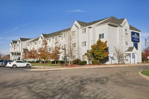 Фотография гостиницы Microtel Inn & Suites by Wyndham Ann Arbor