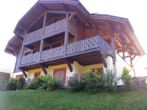 Фотография гостевого дома Chalet Amitie 100 m slopes LA TURCHE, 250 m city center