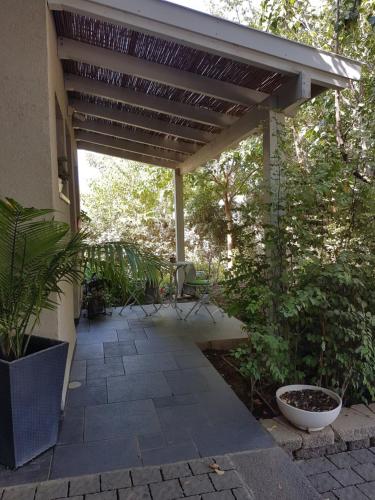 Фотография гостевого дома Studio by the river