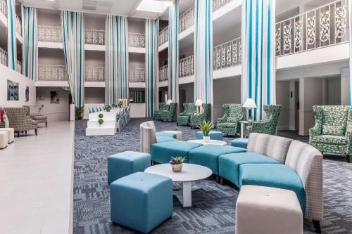 Фотография гостиницы The Blu Hotel Blue Ash Cincinnati, Ascend Hotel Collection