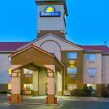 Фотография гостиницы Days Inn by Wyndham Englewood Denver Tech Center