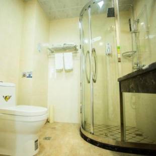 Фотографии гостиницы
GreenTree Inn Zhoushan Baiquan Colorful Plaza Express Hotel